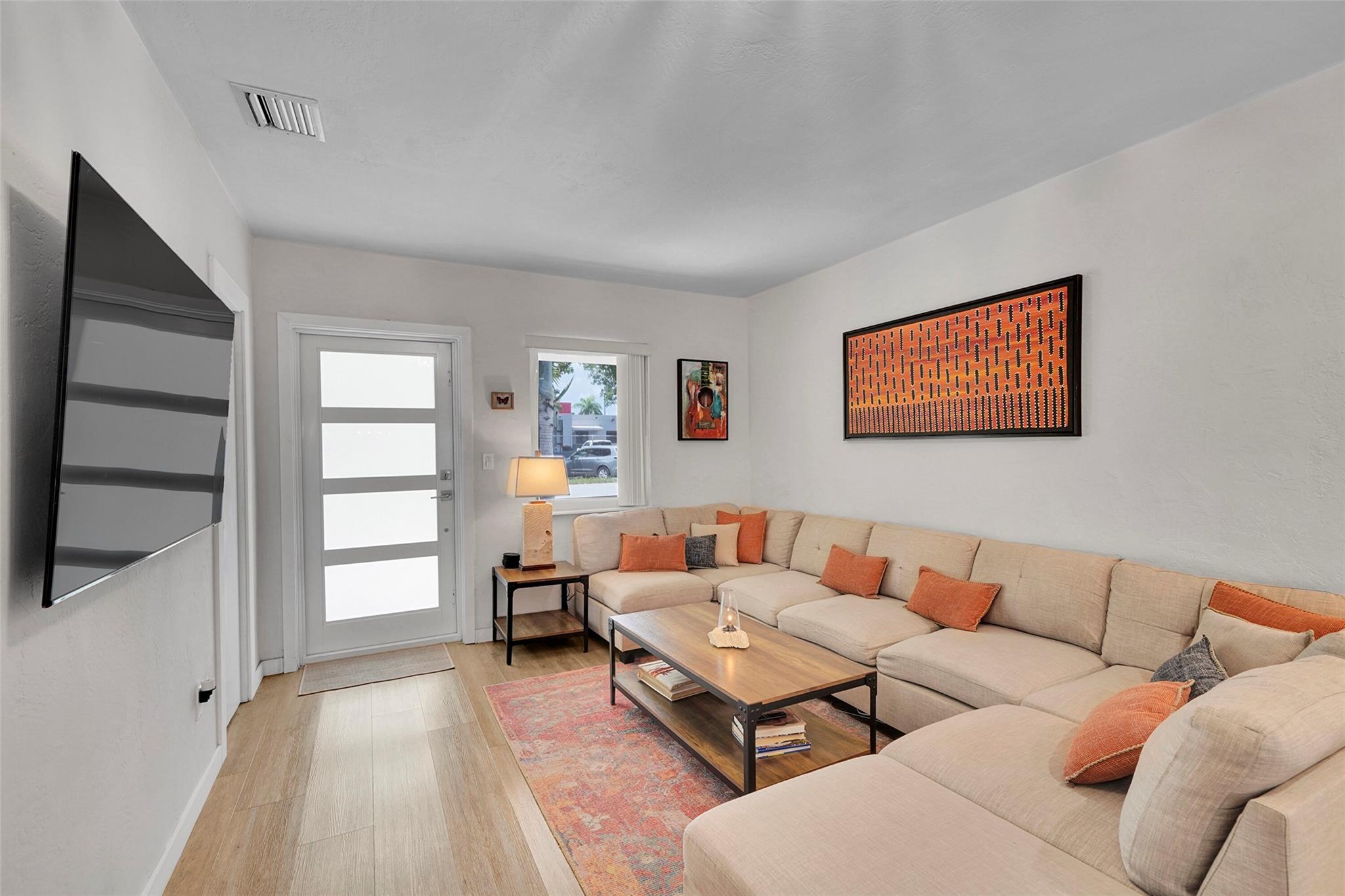 7315 SW 39th Ter, Miami, FL, 33155/$699,000 4 7315 SW 39th Ter