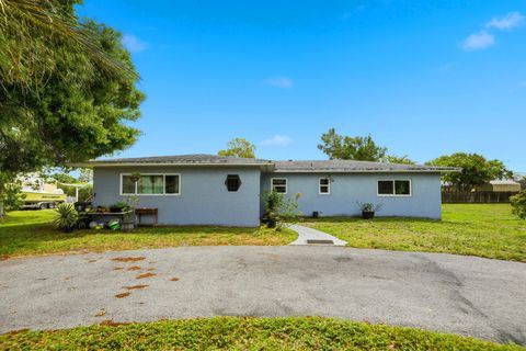 Tiny photo for 13 W Palmetto Road, Lake Worth, FL 33467 (MLS # B26011067)