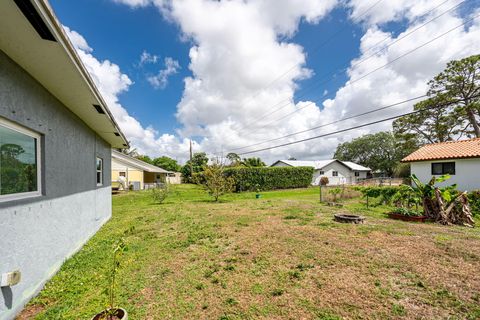 Tiny photo for 13 W Palmetto Road, Lake Worth, FL 33467 (MLS # B26011067)