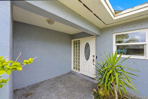 Tiny photo for 13 W Palmetto Road, Lake Worth, FL 33467 (MLS # B26011067)