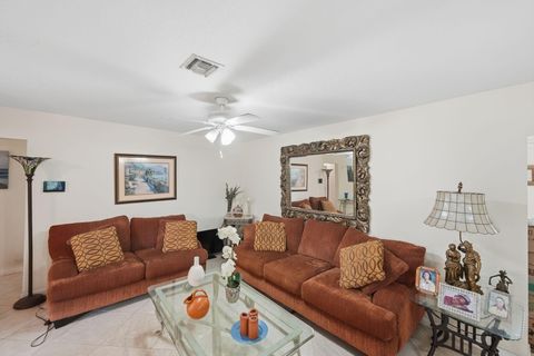 Tiny photo for 13 W Palmetto Road, Lake Worth, FL 33467 (MLS # B26011067)