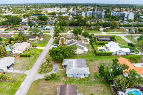 Tiny photo for 13 W Palmetto Road, Lake Worth, FL 33467 (MLS # B26011067)