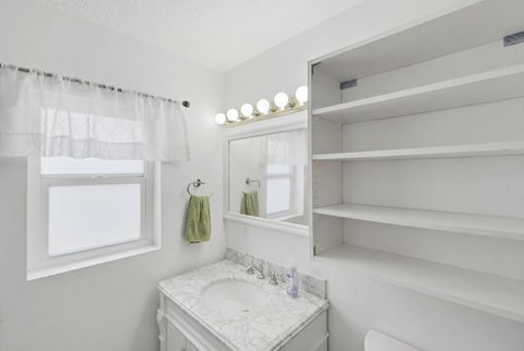 Tiny photo for 13 W Palmetto Road, Lake Worth, FL 33467 (MLS # B26011067)