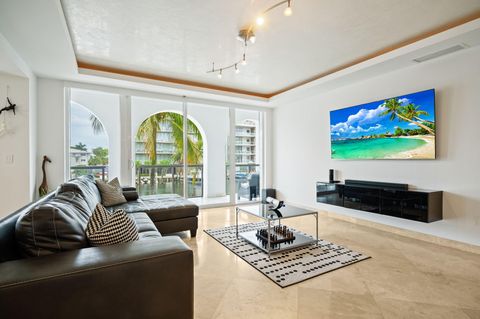 Tiny photo for 48 Hendricks Isle #2 A-a, Fort Lauderdale, FL 33301 (MLS # B26043160)