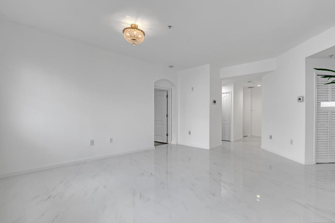 RESIDENCES AT LEGACY PLACE CONDO - Residential Lease