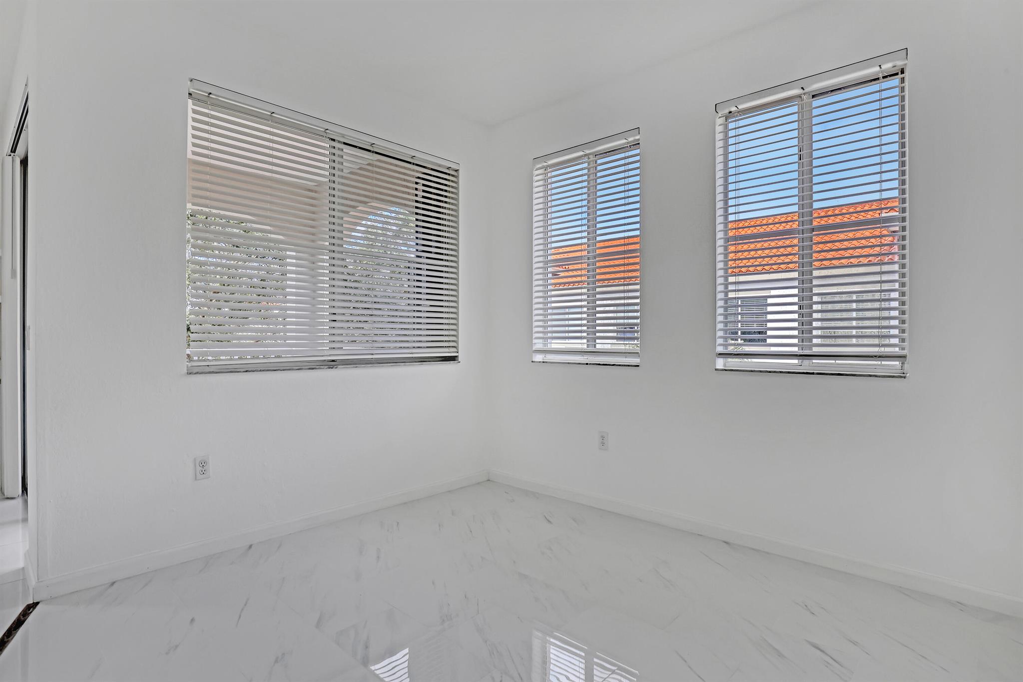 RESIDENCES AT LEGACY PLAC - Residential Lease