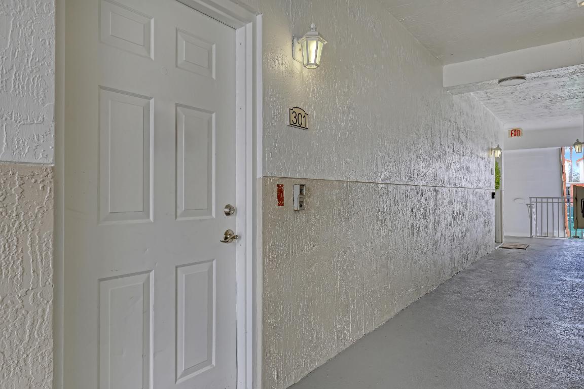 RESIDENCES AT LEGACY PLACE CONDO - Residential Lease