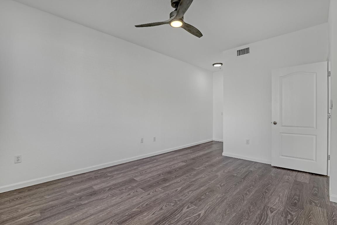 RESIDENCES AT LEGACY PLACE CONDO - Residential Lease