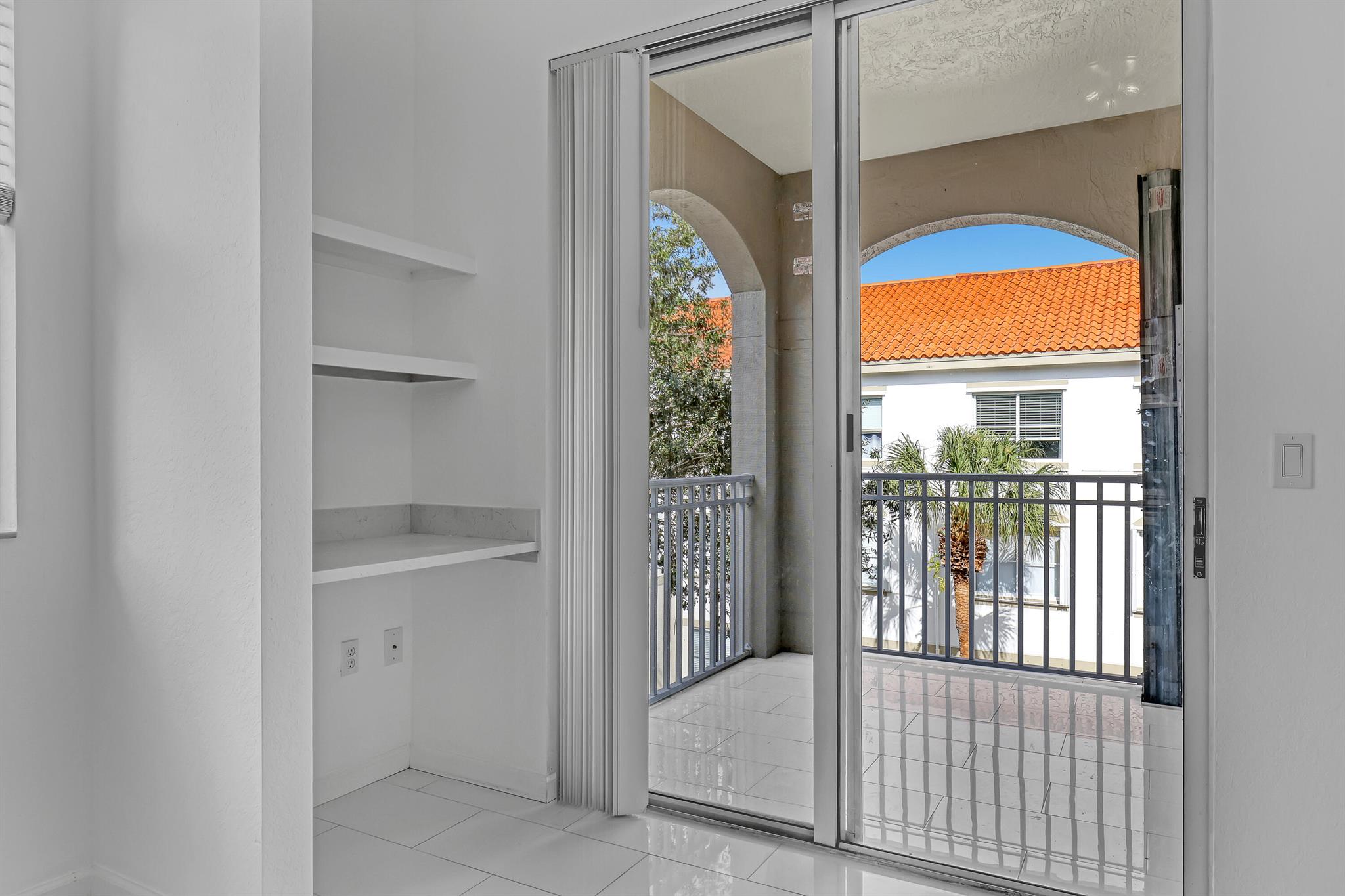 RESIDENCES AT LEGACY PLAC - Residential Lease