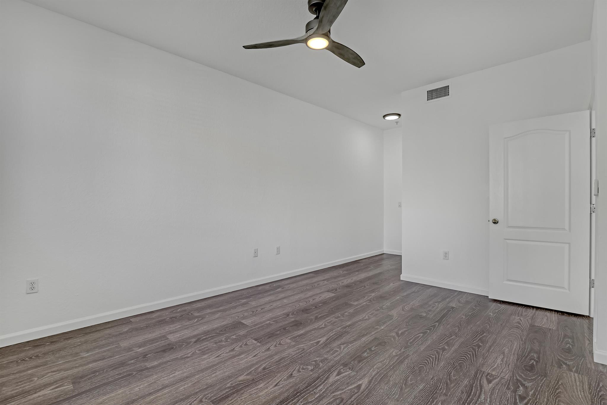 RESIDENCES AT LEGACY PLAC - Residential Lease