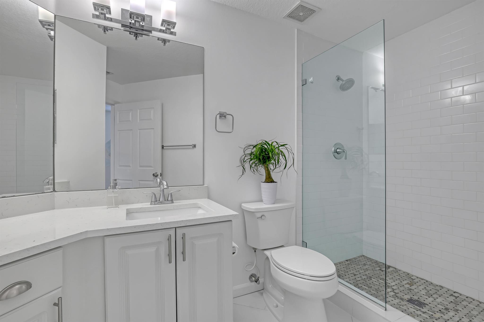 RESIDENCES AT LEGACY PLAC - Residential Lease