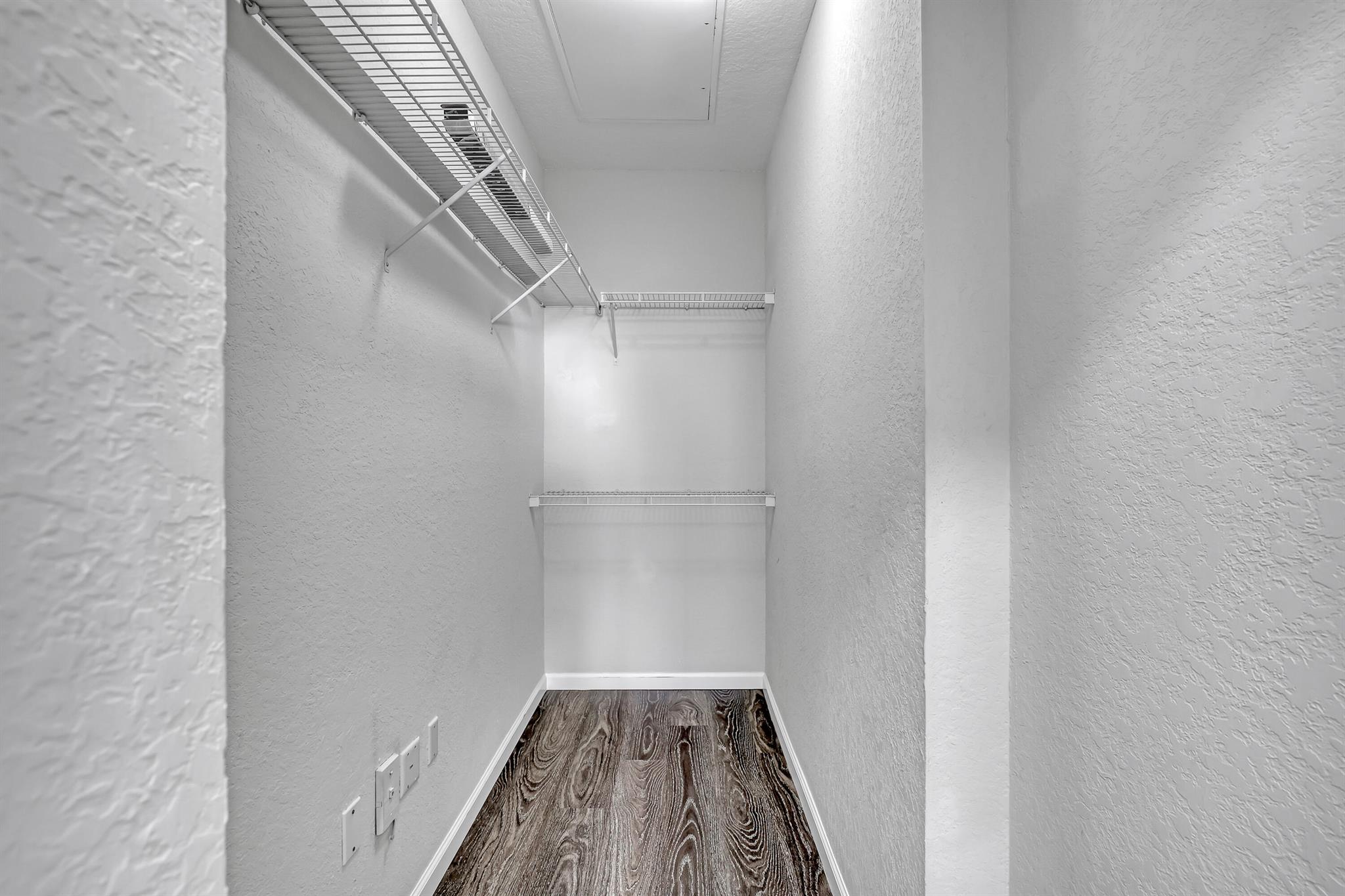 RESIDENCES AT LEGACY PLAC - Residential Lease