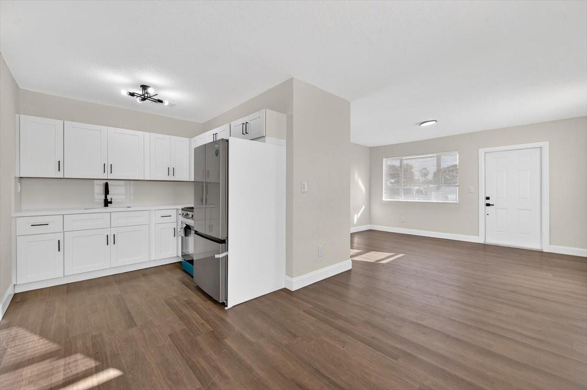 Armstrong Manor - Residential