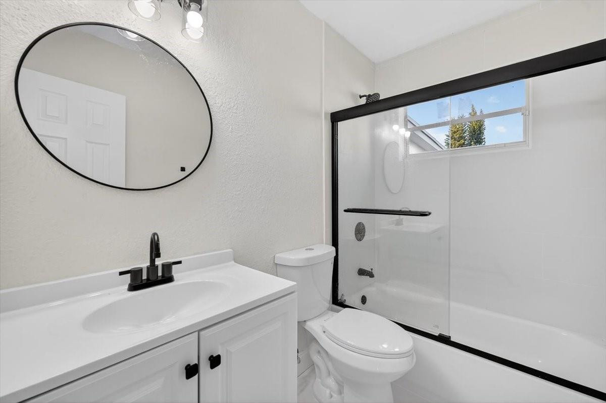 Armstrong Manor - Residential