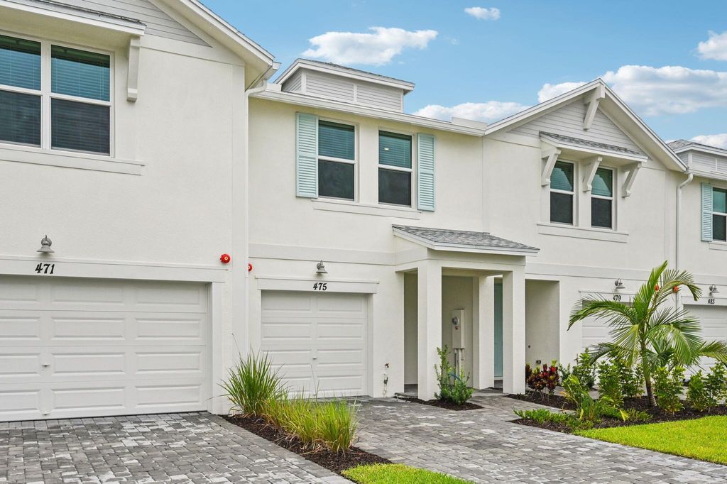 Photo of 475 Salisbury Circle, Fort Pierce, FL 34982 (MLS # R11090685)