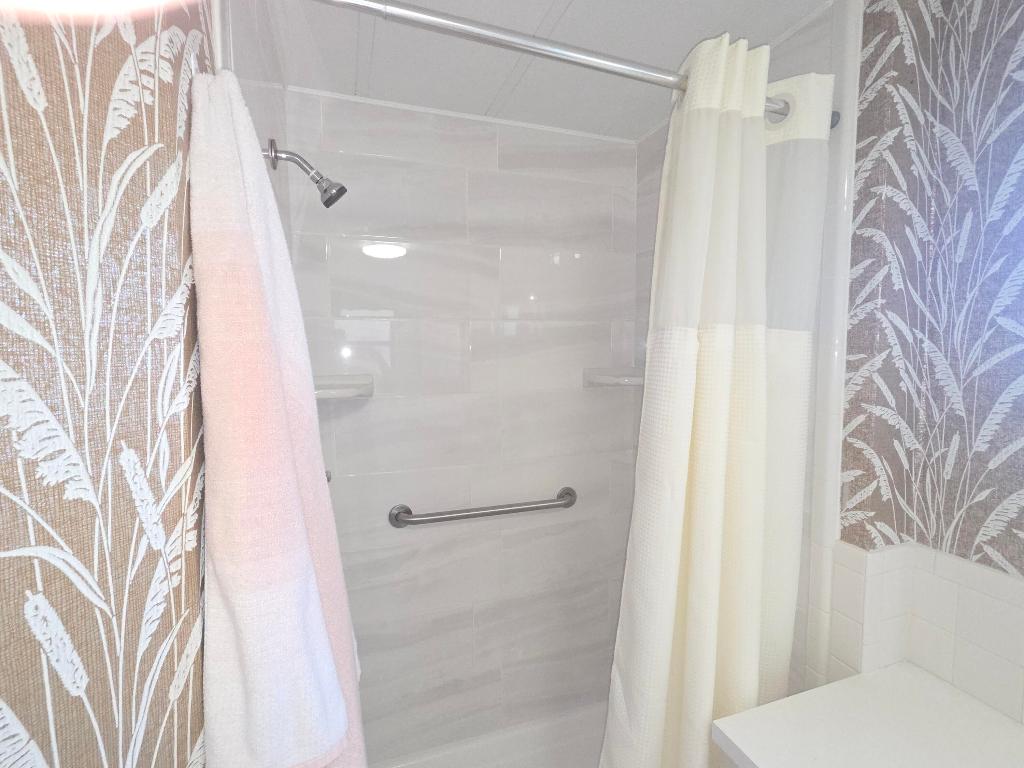 CAMBRIDGE AT HERITAGE RIDGE - Residential