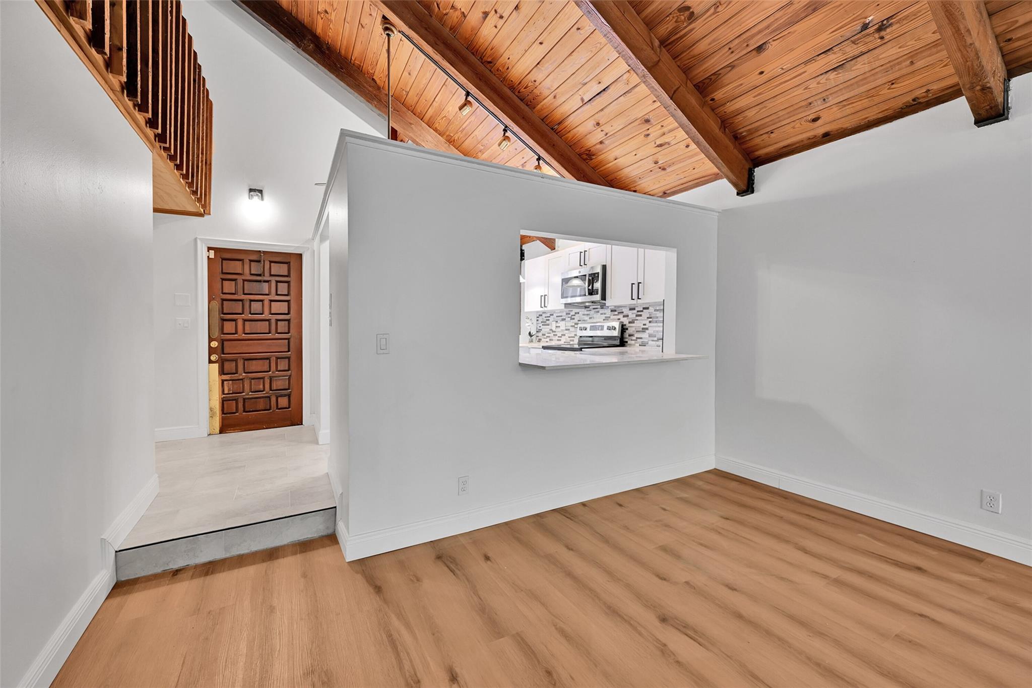 6131 NW 34th Ter