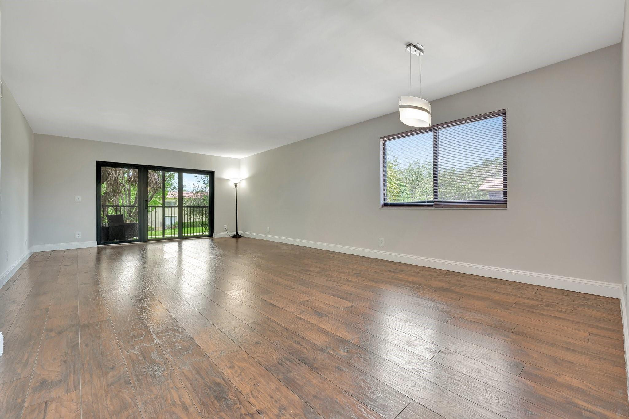 RACQUET CLUB GARDEN APTS - Residential