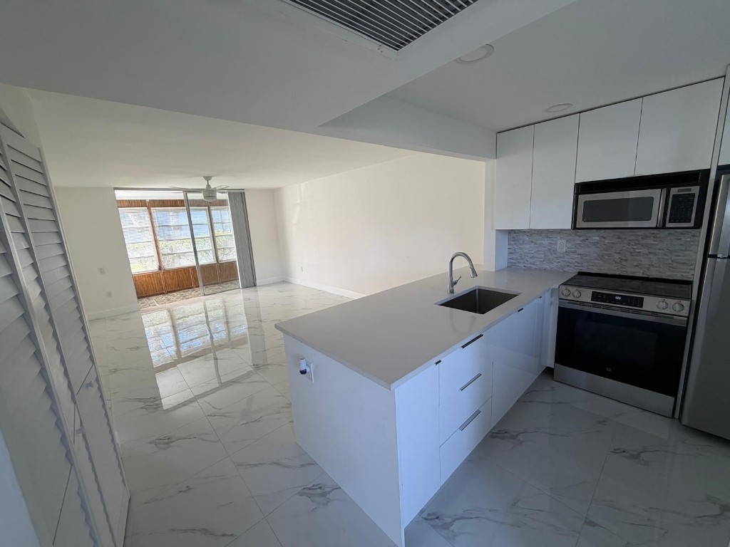 LIME BAY CONDOMINIUM - Residential