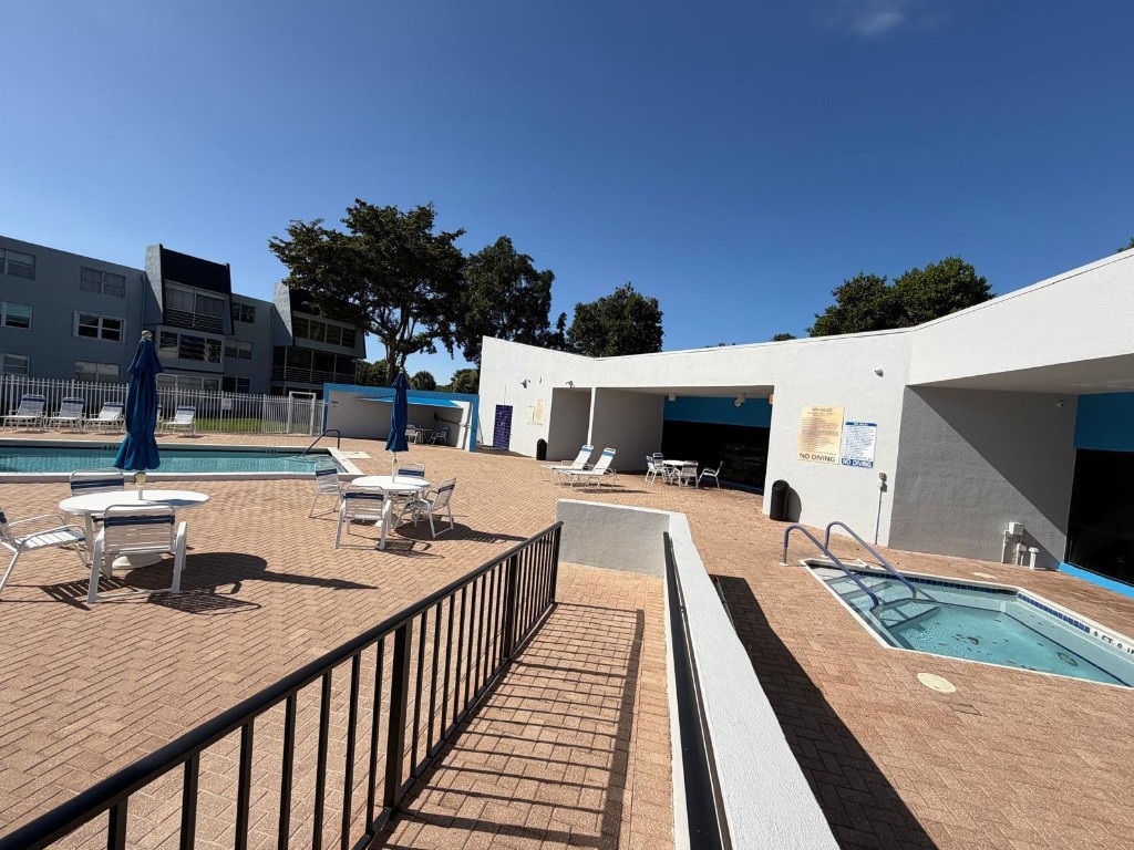 LIME BAY CONDOMINIUM - Residential