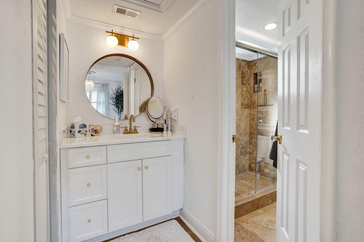 BAY REACH CONDO - Residential