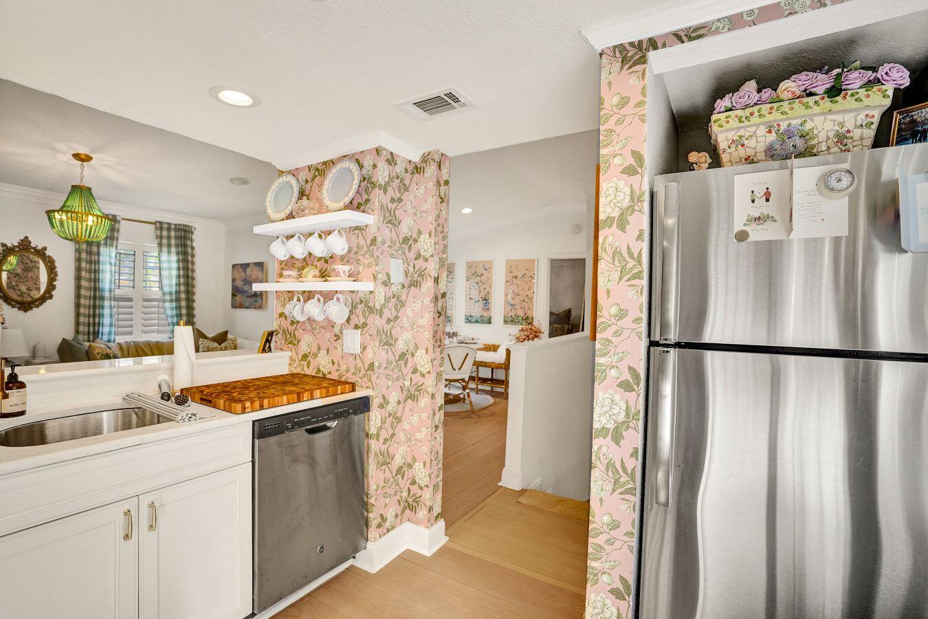 BAY REACH CONDO - Residential