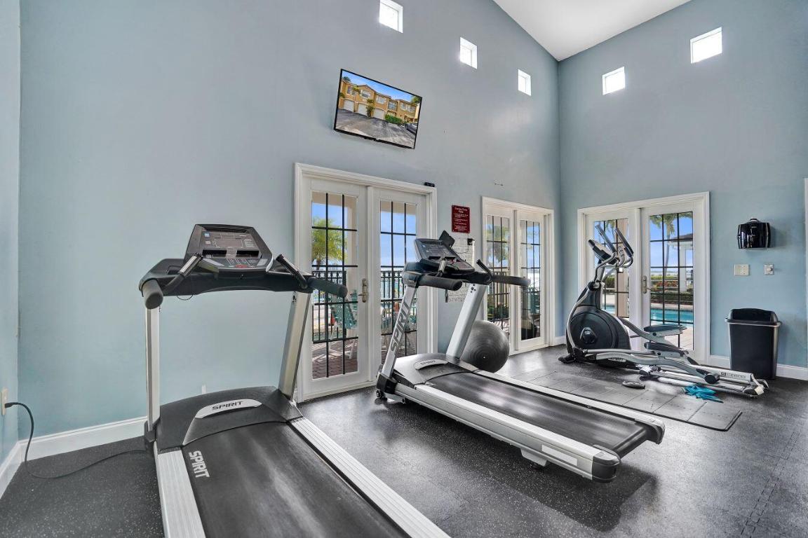 BAY REACH CONDO - Residential