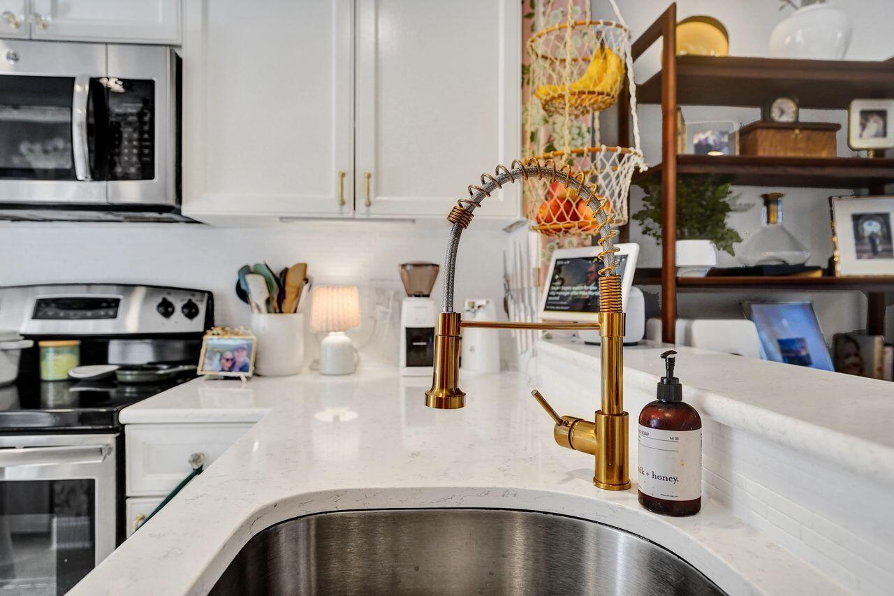 BAY REACH CONDO - Residential