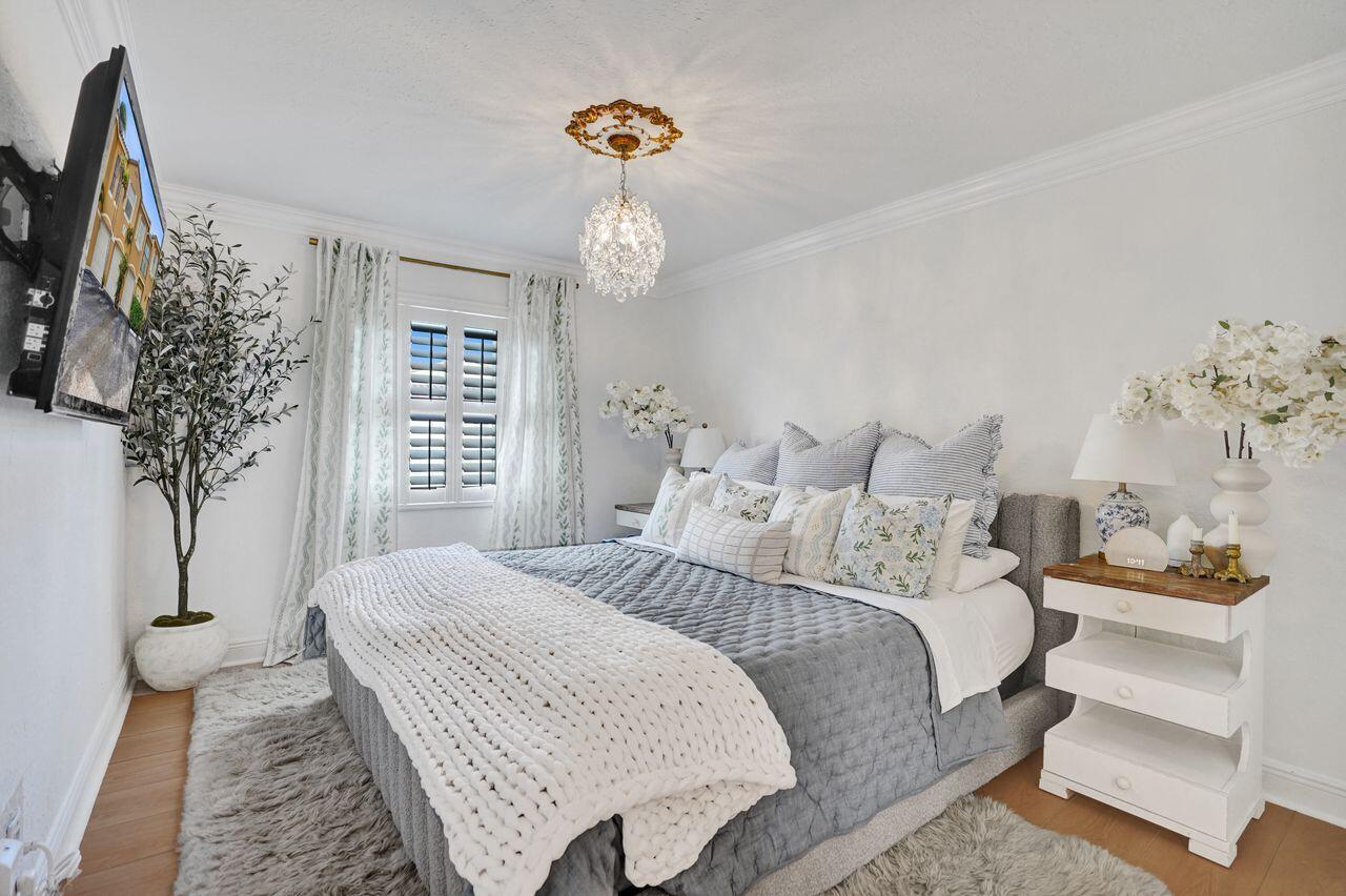 BAY REACH CONDO - Residential