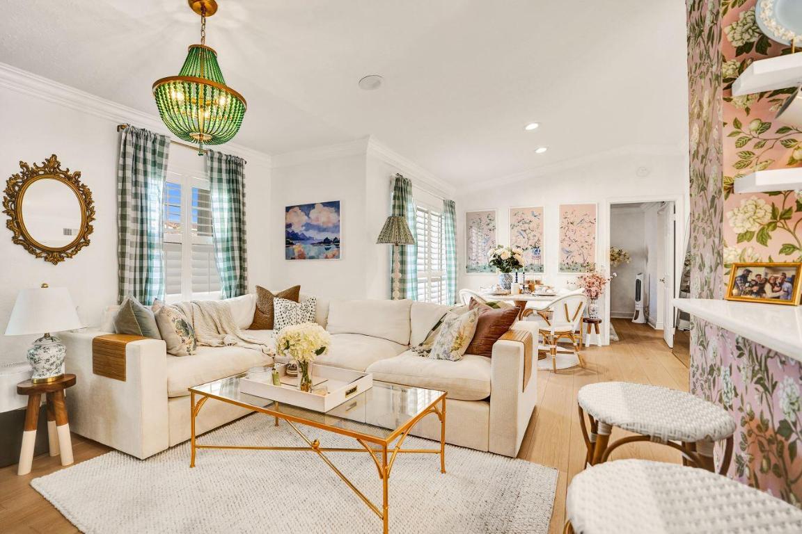 BAY REACH CONDO - Residential