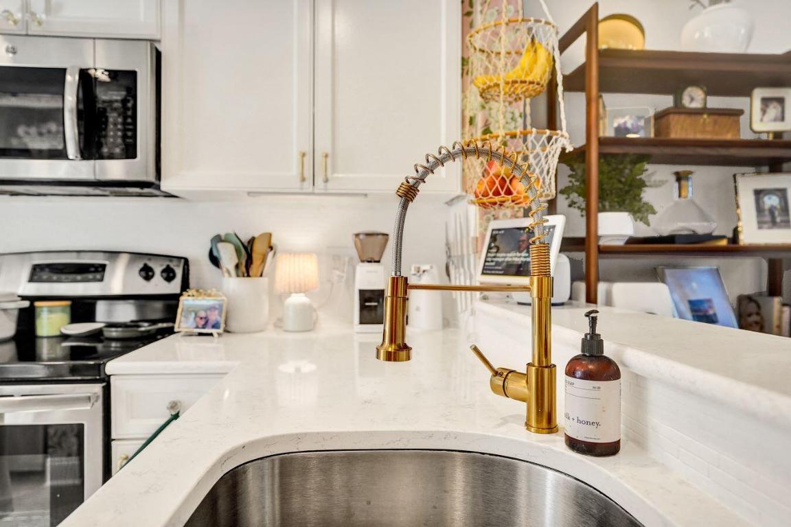 BAY REACH CONDO - Residential