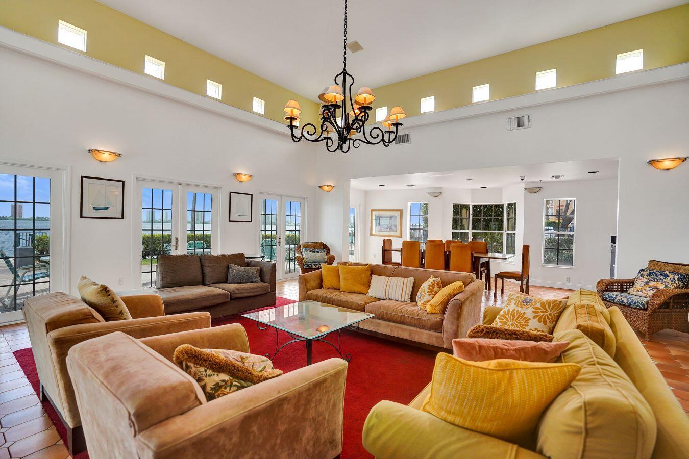 BAY REACH CONDO - Residential