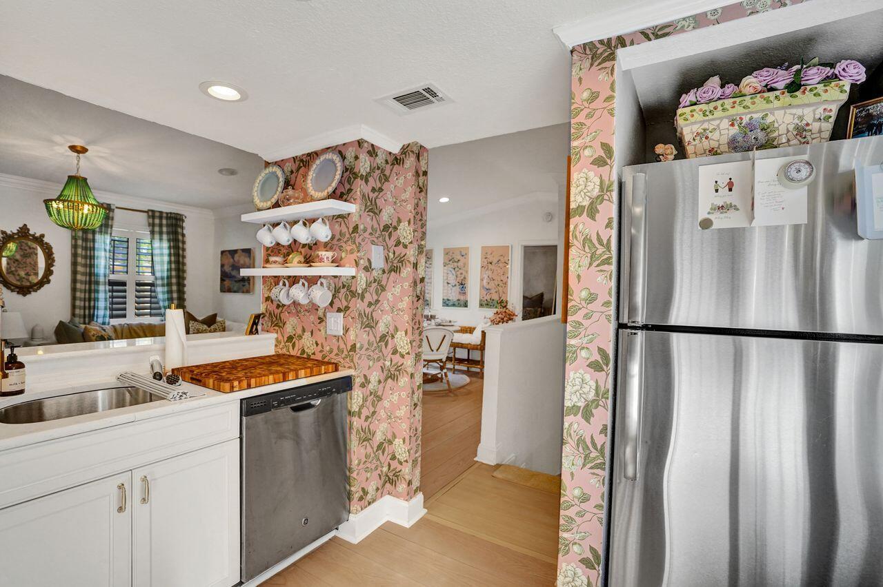 BAY REACH CONDO - Residential