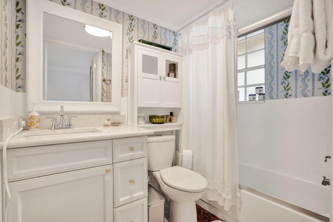 BAY REACH CONDO - Residential