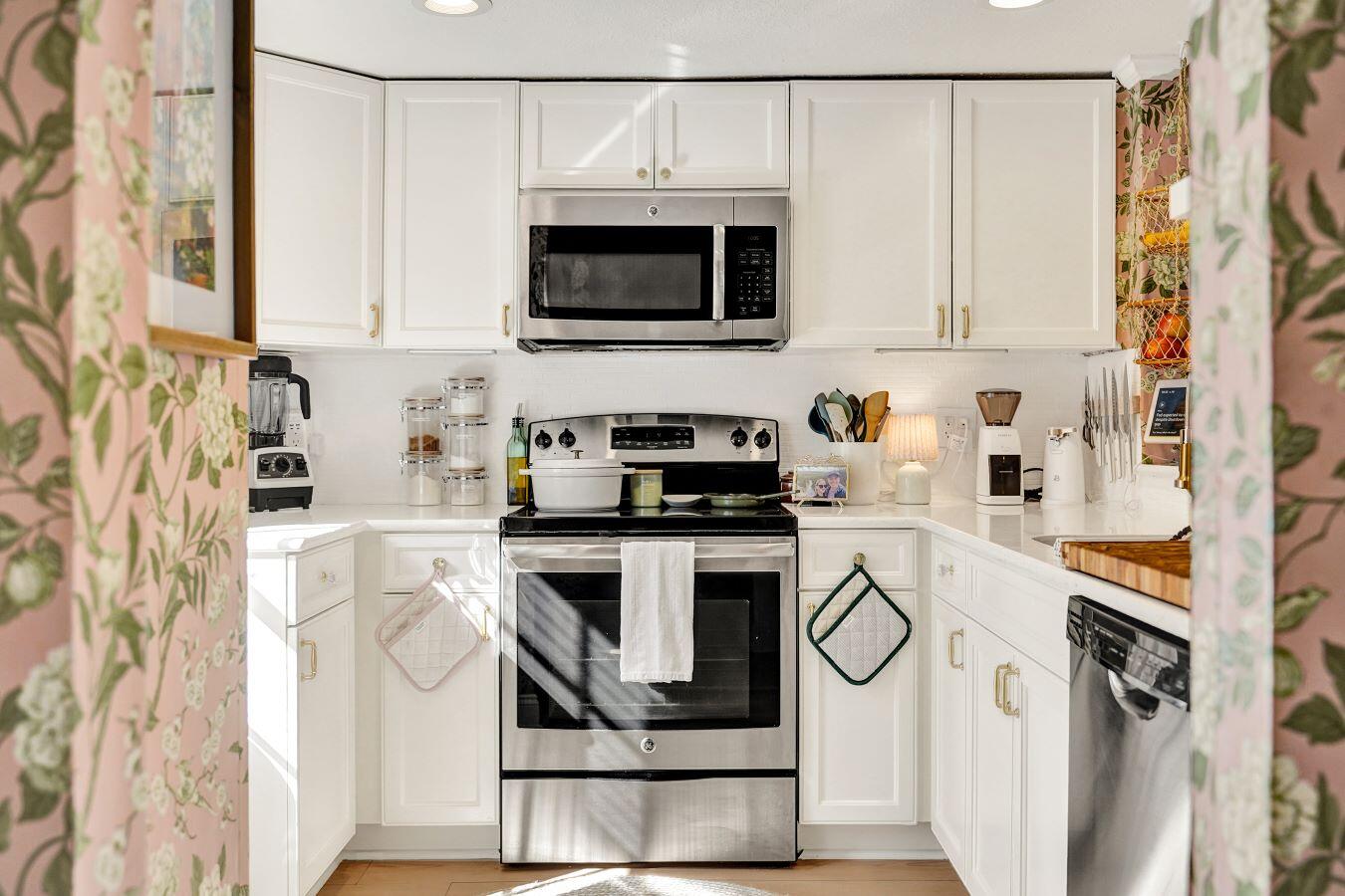 BAY REACH CONDO - Residential