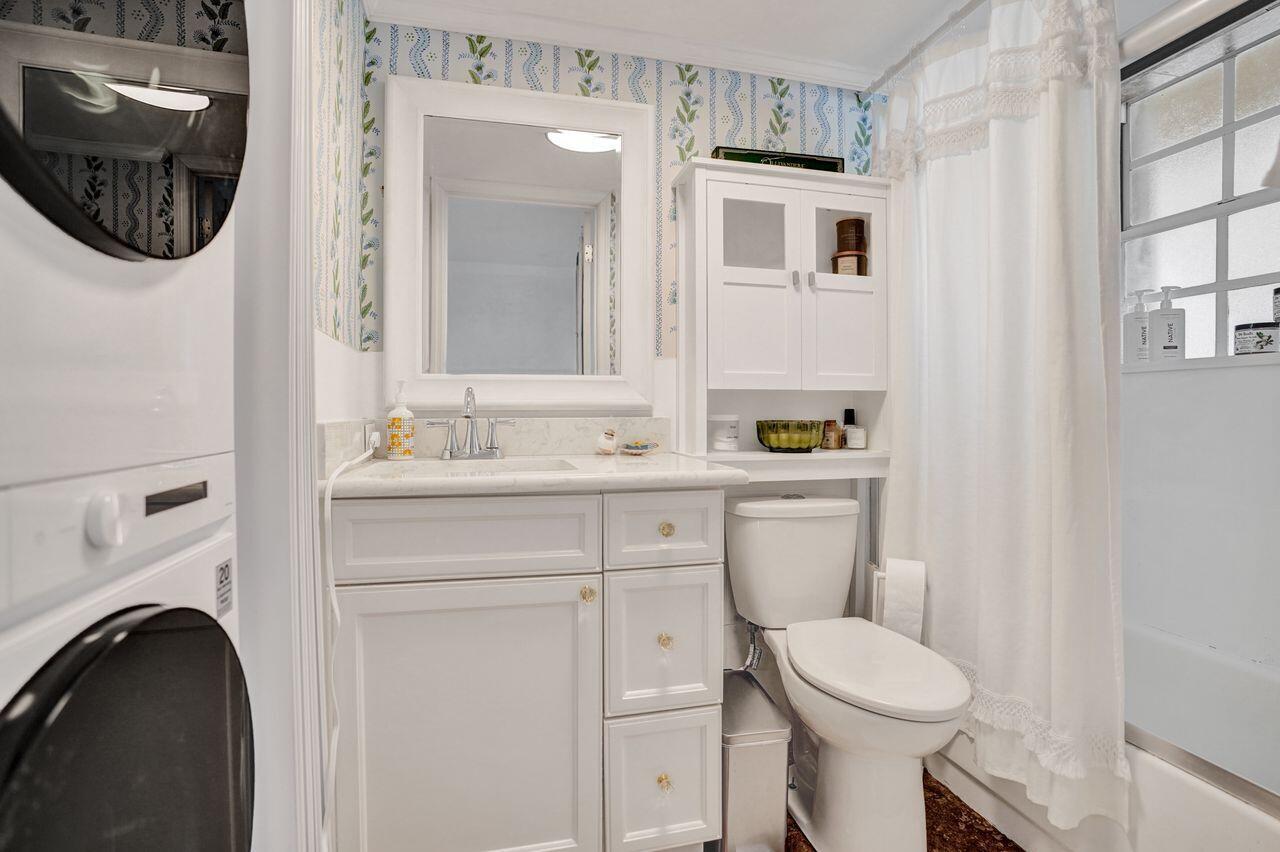 BAY REACH CONDO - Residential