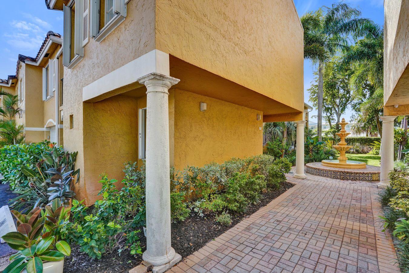 BAY REACH CONDO - Residential