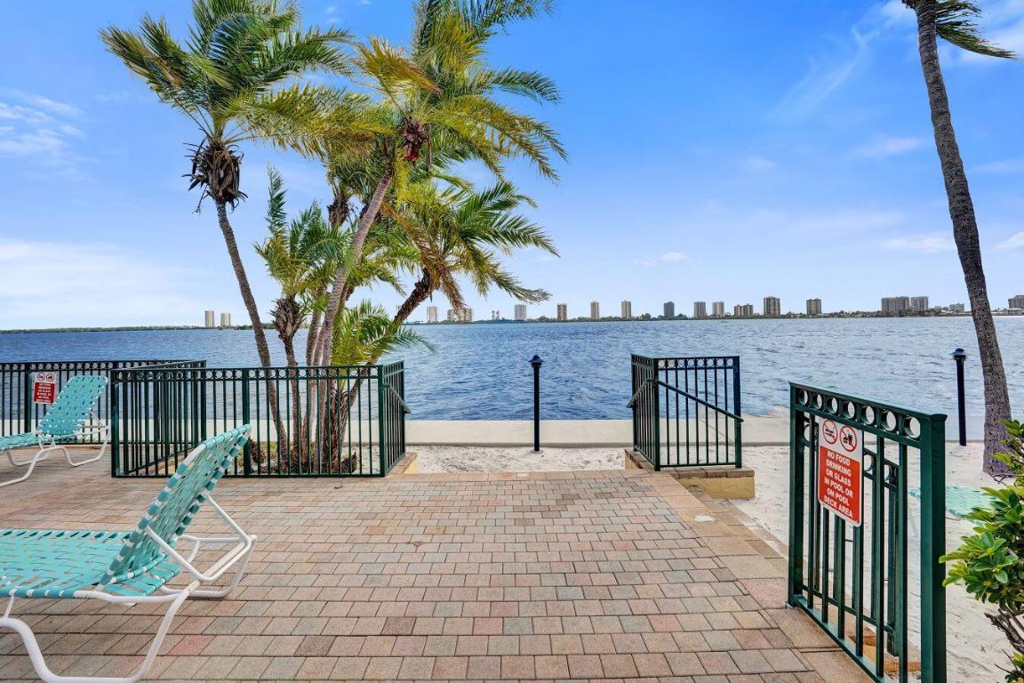 BAY REACH CONDO - Residential