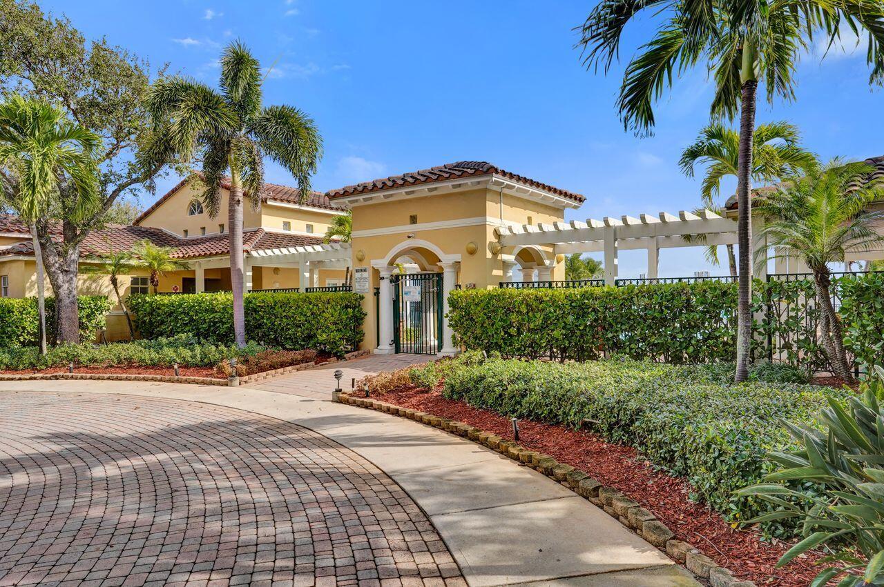 BAY REACH CONDO - Residential