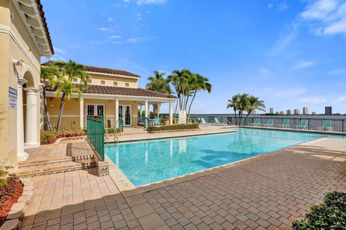 BAY REACH CONDO - Residential