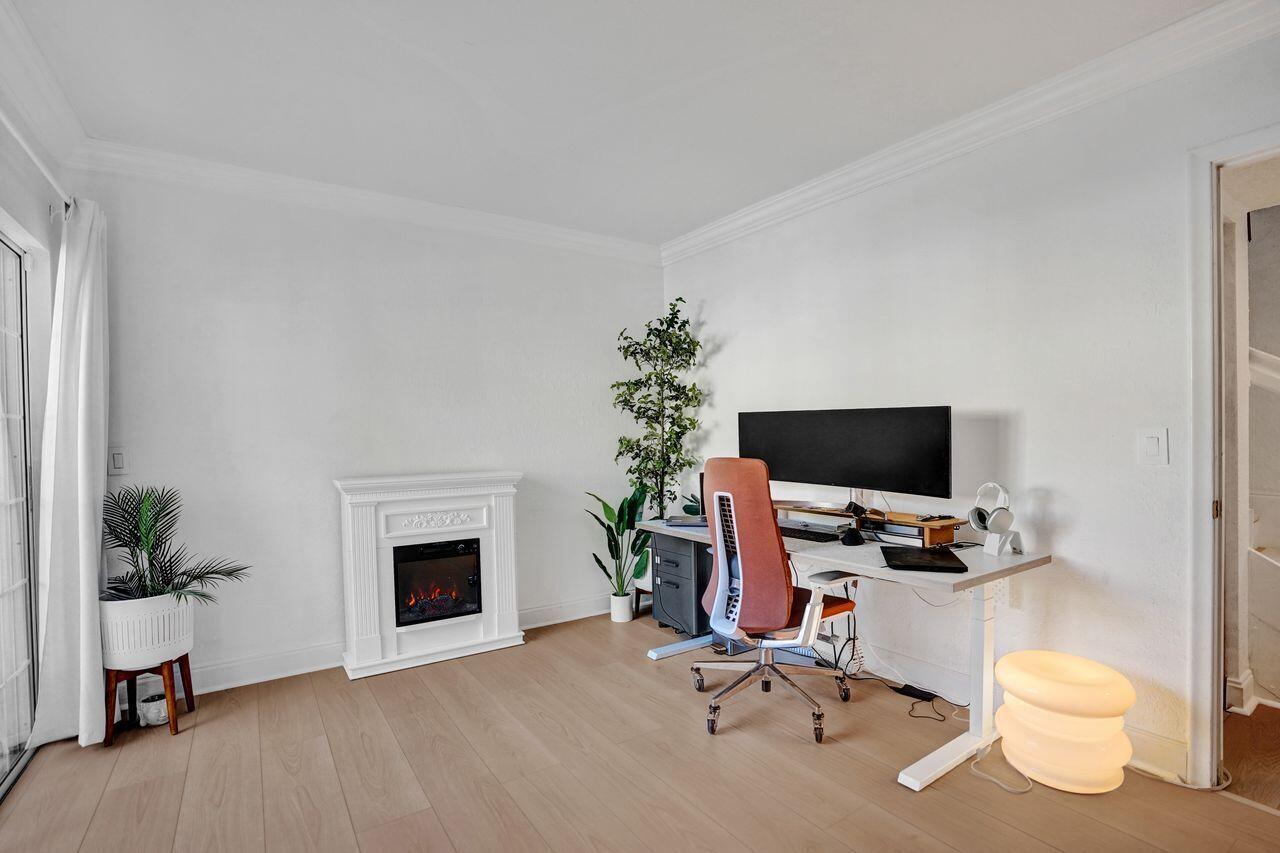 BAY REACH CONDO - Residential