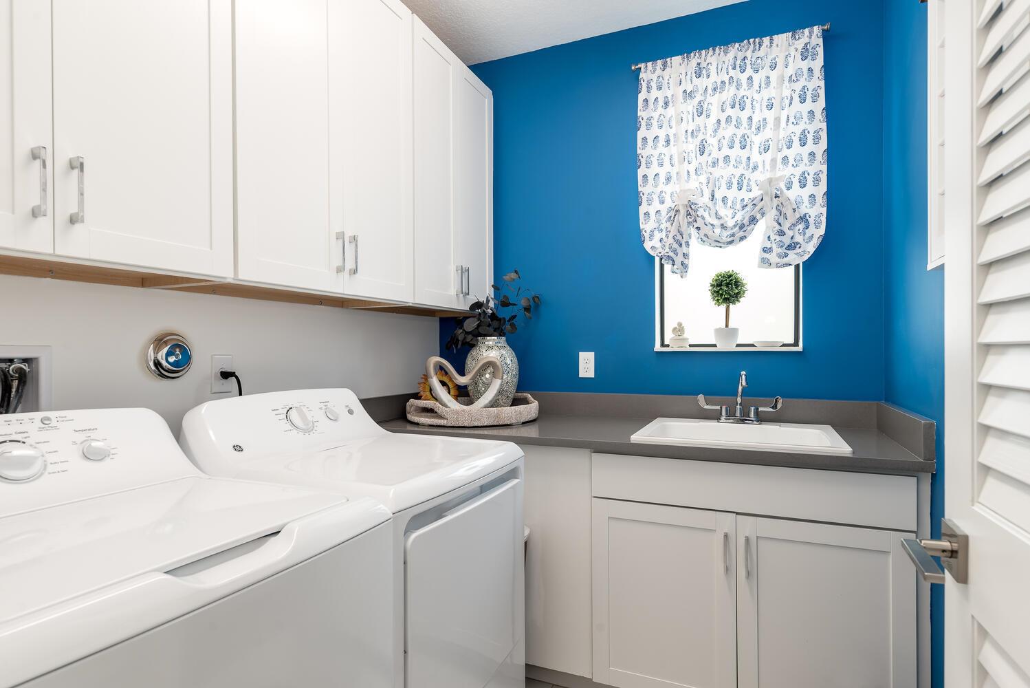 PALM MEADOWS ESTATES - Residential