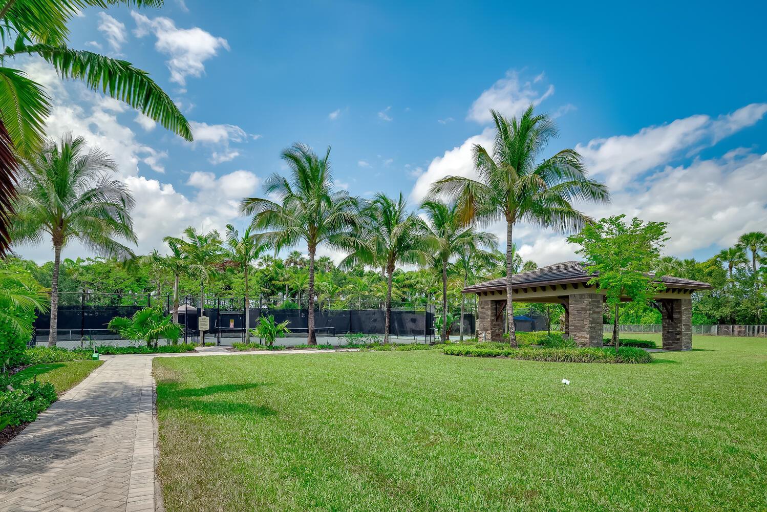 PALM MEADOWS ESTATES - Residential