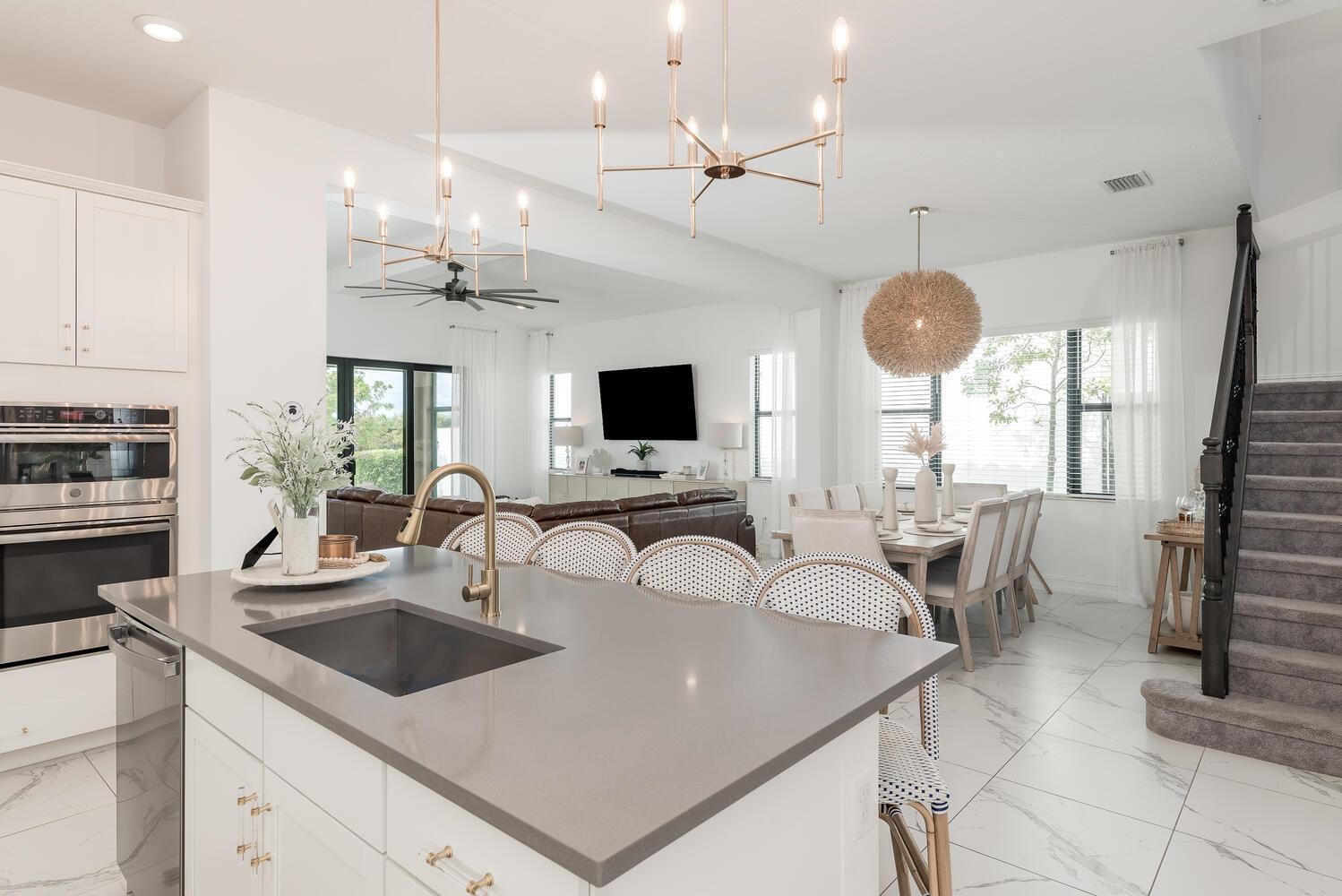 PALM MEADOWS ESTATES - Residential