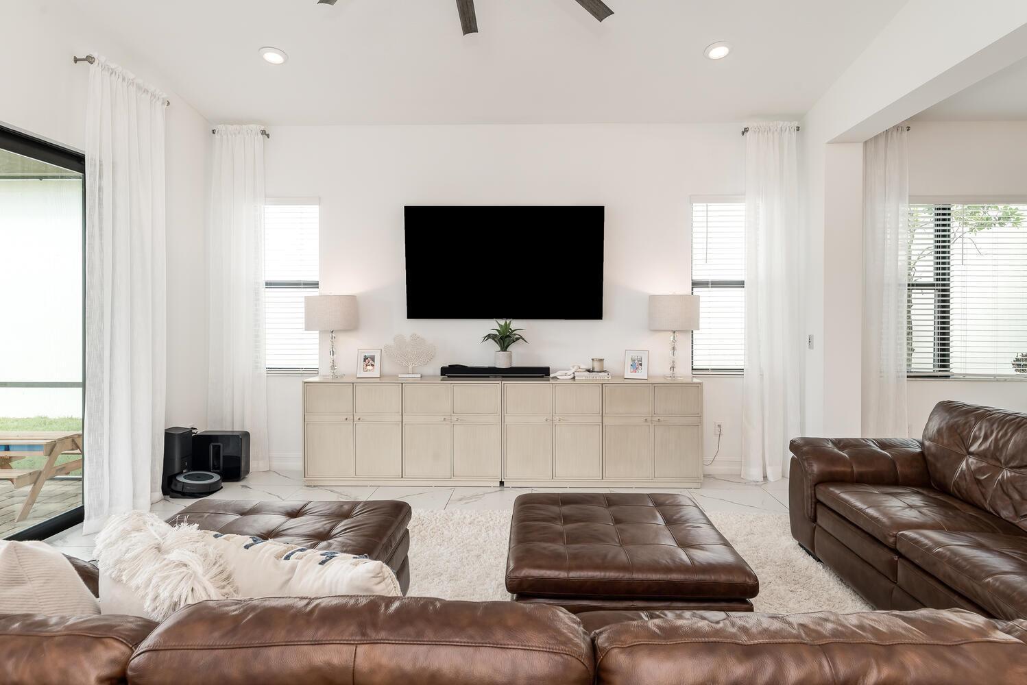 PALM MEADOWS ESTATES - Residential