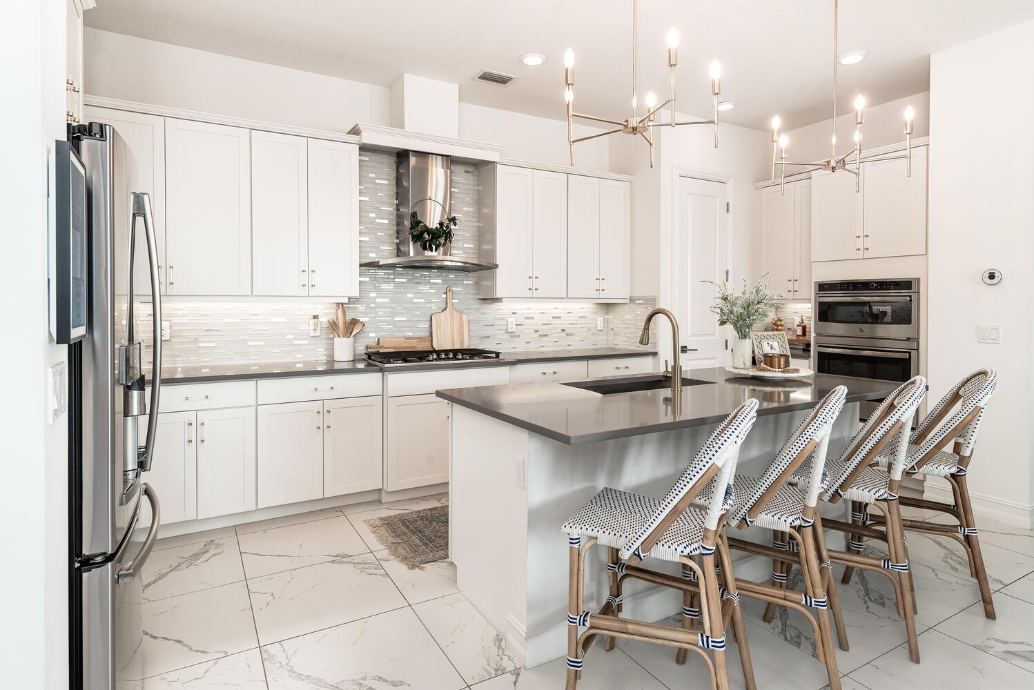 PALM MEADOWS ESTATES - Residential