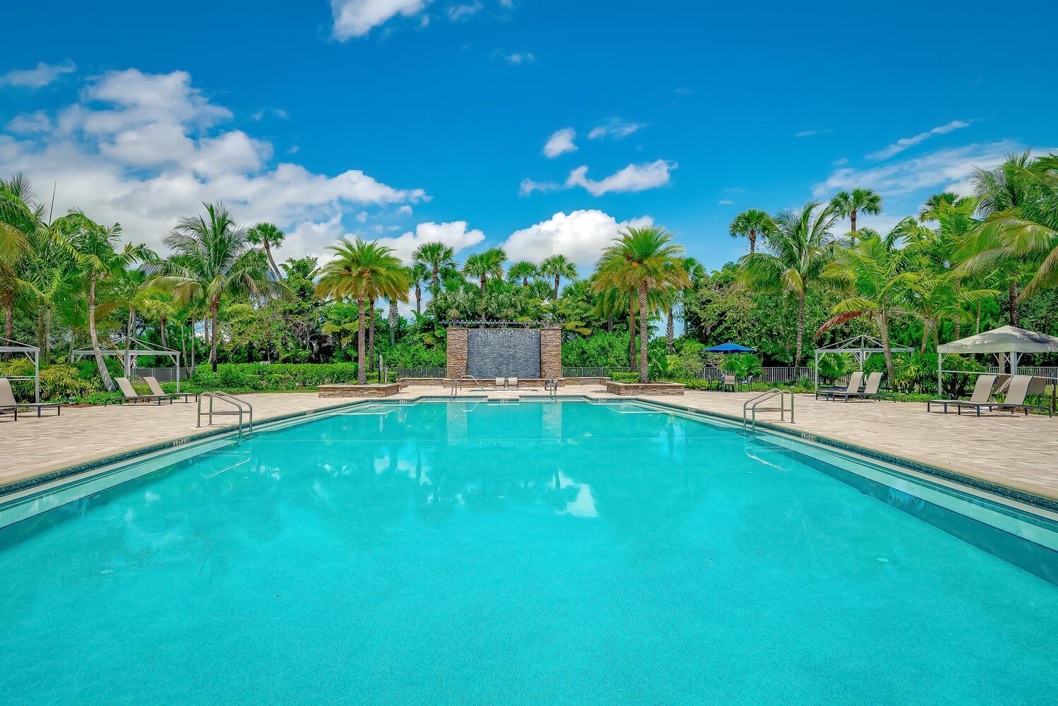 PALM MEADOWS ESTATES - Residential