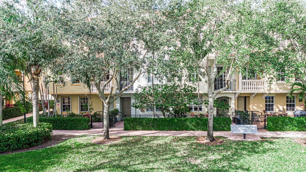 Photo of 2409 San Pietro Circle Cir, Palm Beach Gardens, FL 33410 (MLS # R10765243)