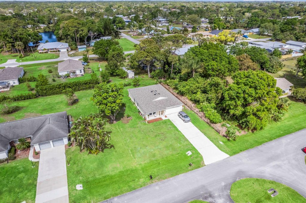 Photo of 7100 Coquina Avenue, Fort Pierce, FL 34951 (MLS # F10490711)