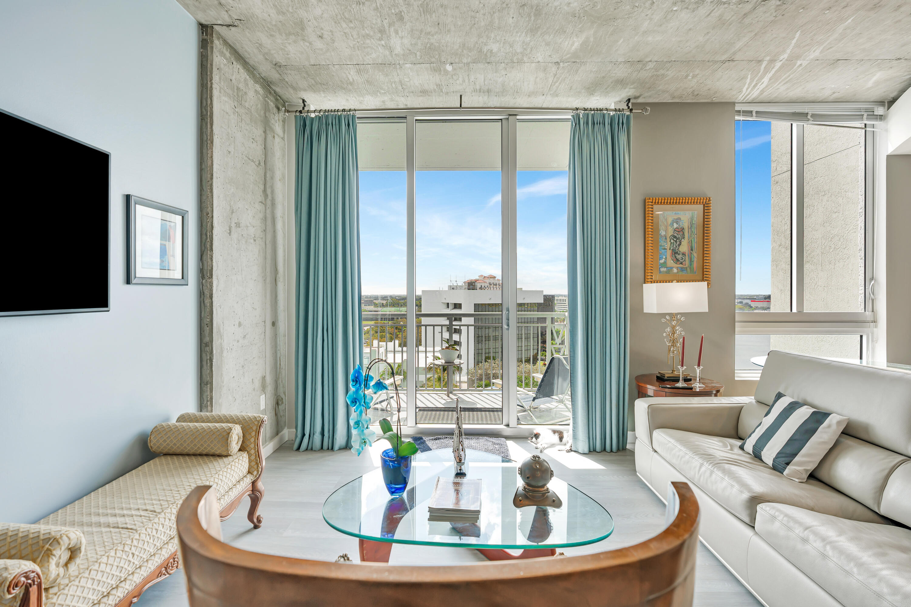 300 S Australian Avenue 1114
